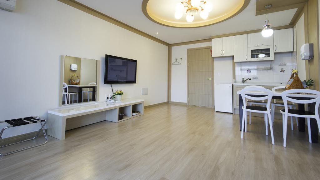 Tongyeong Bay Condo Hotel Kültér fotó